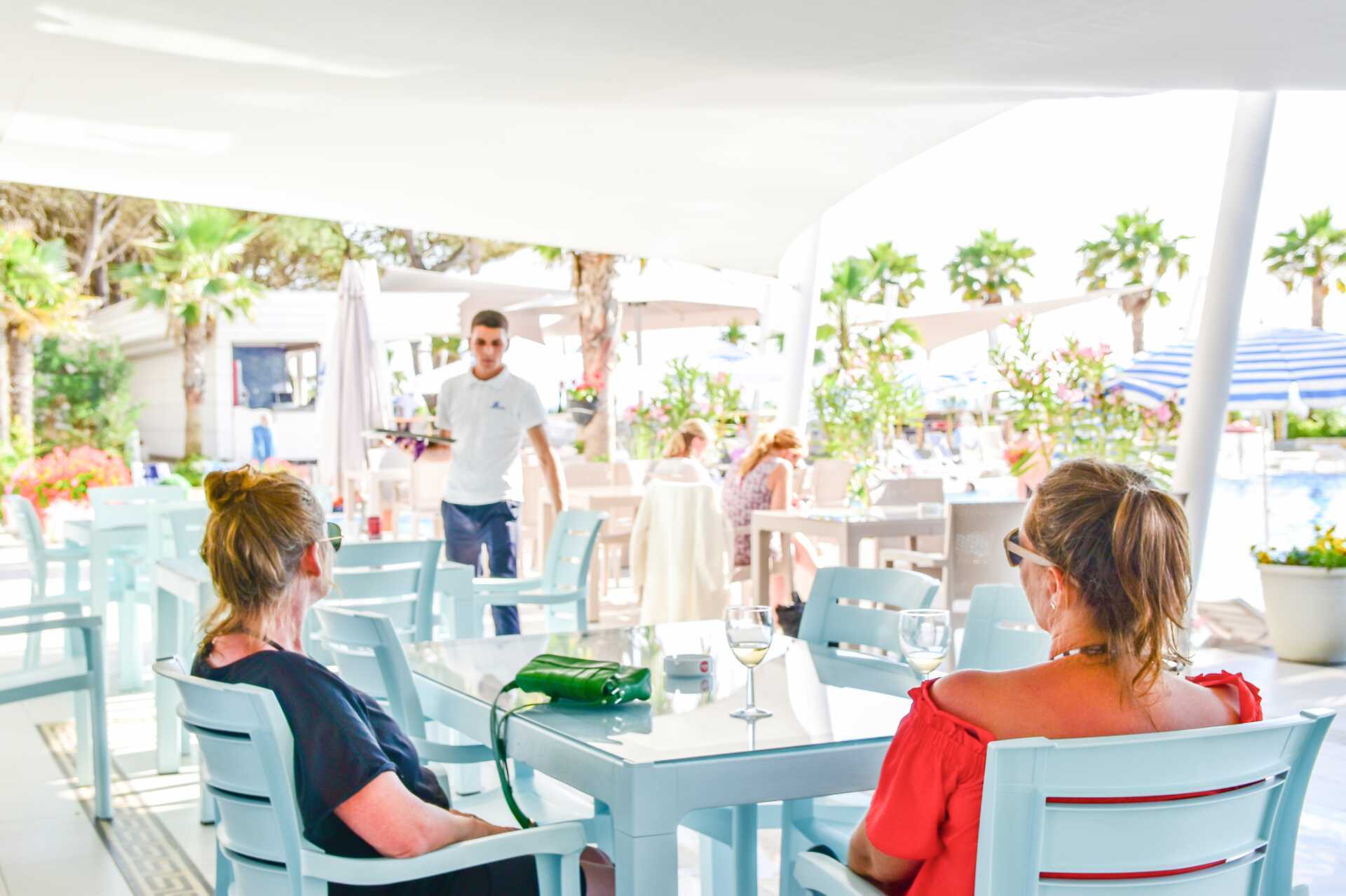 Restaurant på Fafa Premium på Durres riviera i Albania.