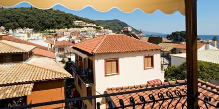 Utsikt fra balkongen – Acropol Tourist i Parga