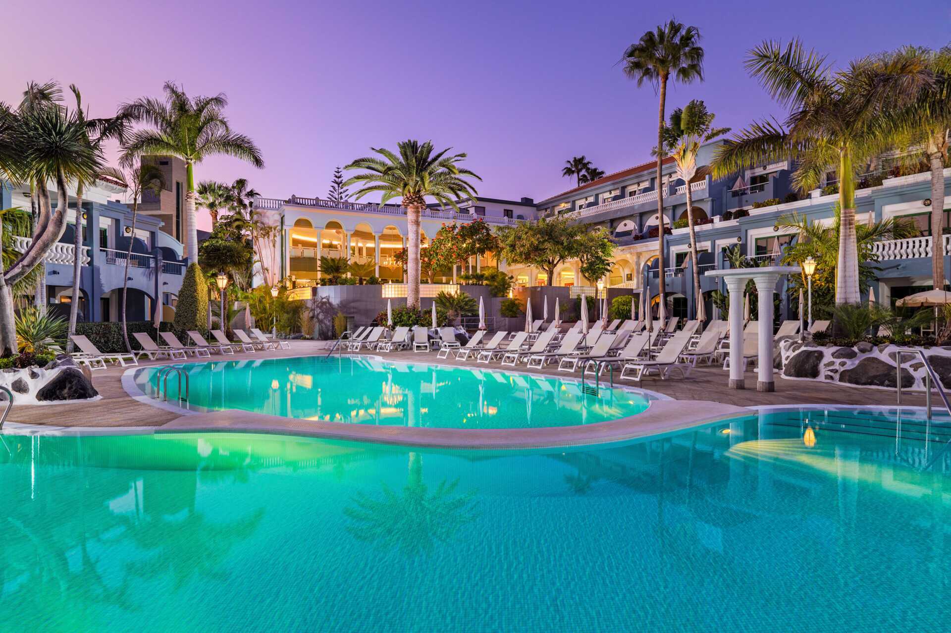 Basseng på Adrian Colon Guanahani i Playa de las Americas, Tenerife.