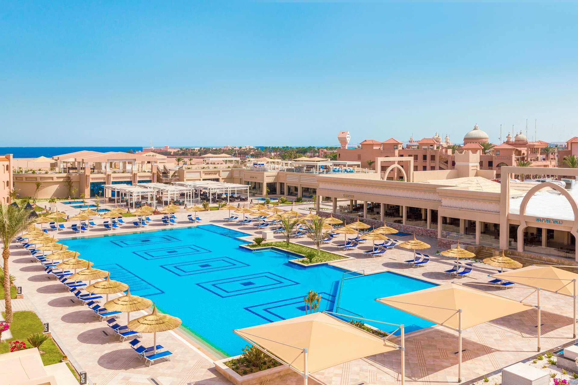 Bassengområdet til Aqua Vista i Hurghada, Egypt.