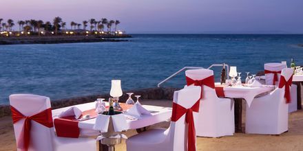 Romantisk middag ved havet
