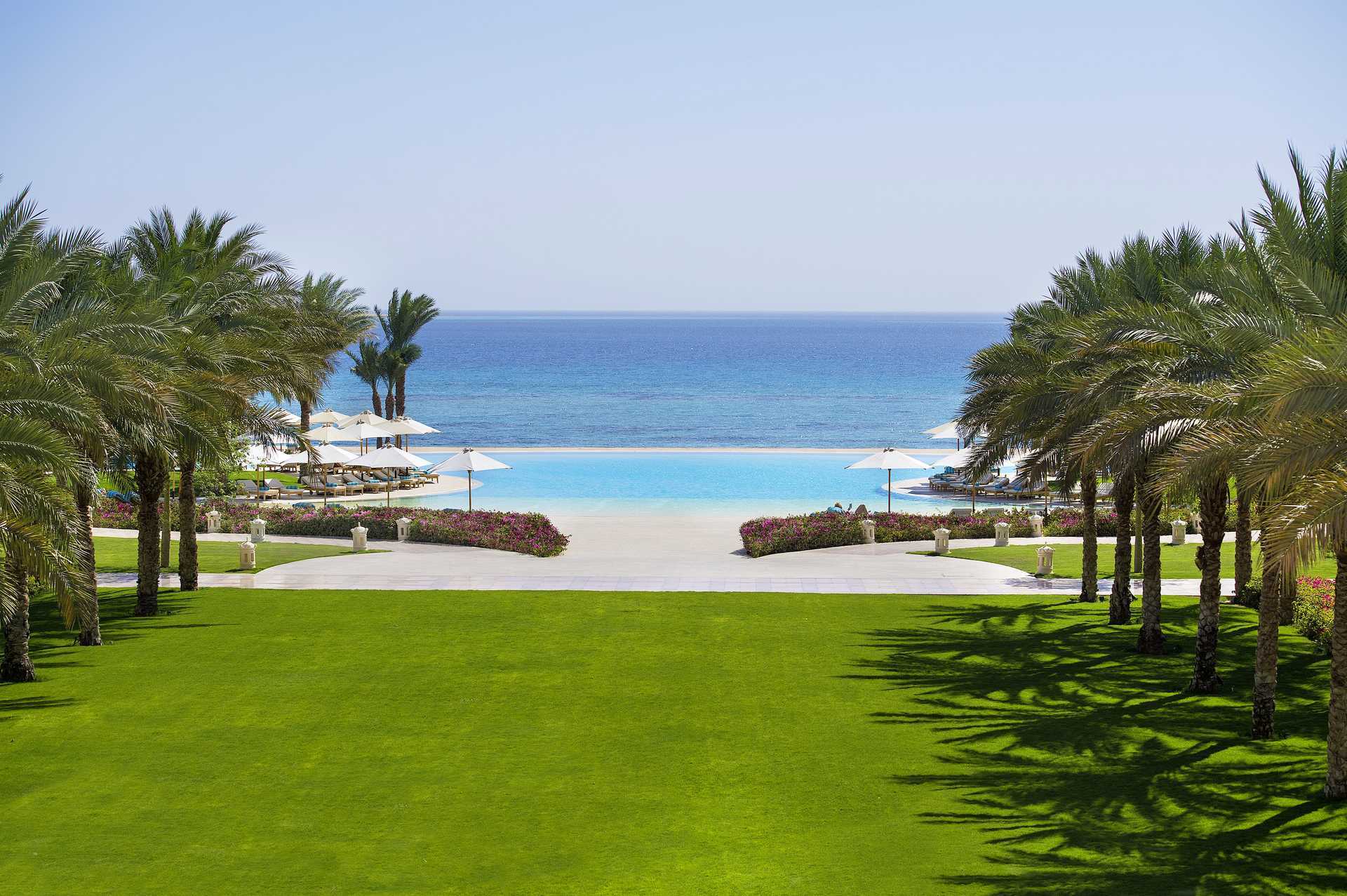 Basseng på hotell Baron Palace Resort i Sahl Hasheesh, Egypt.