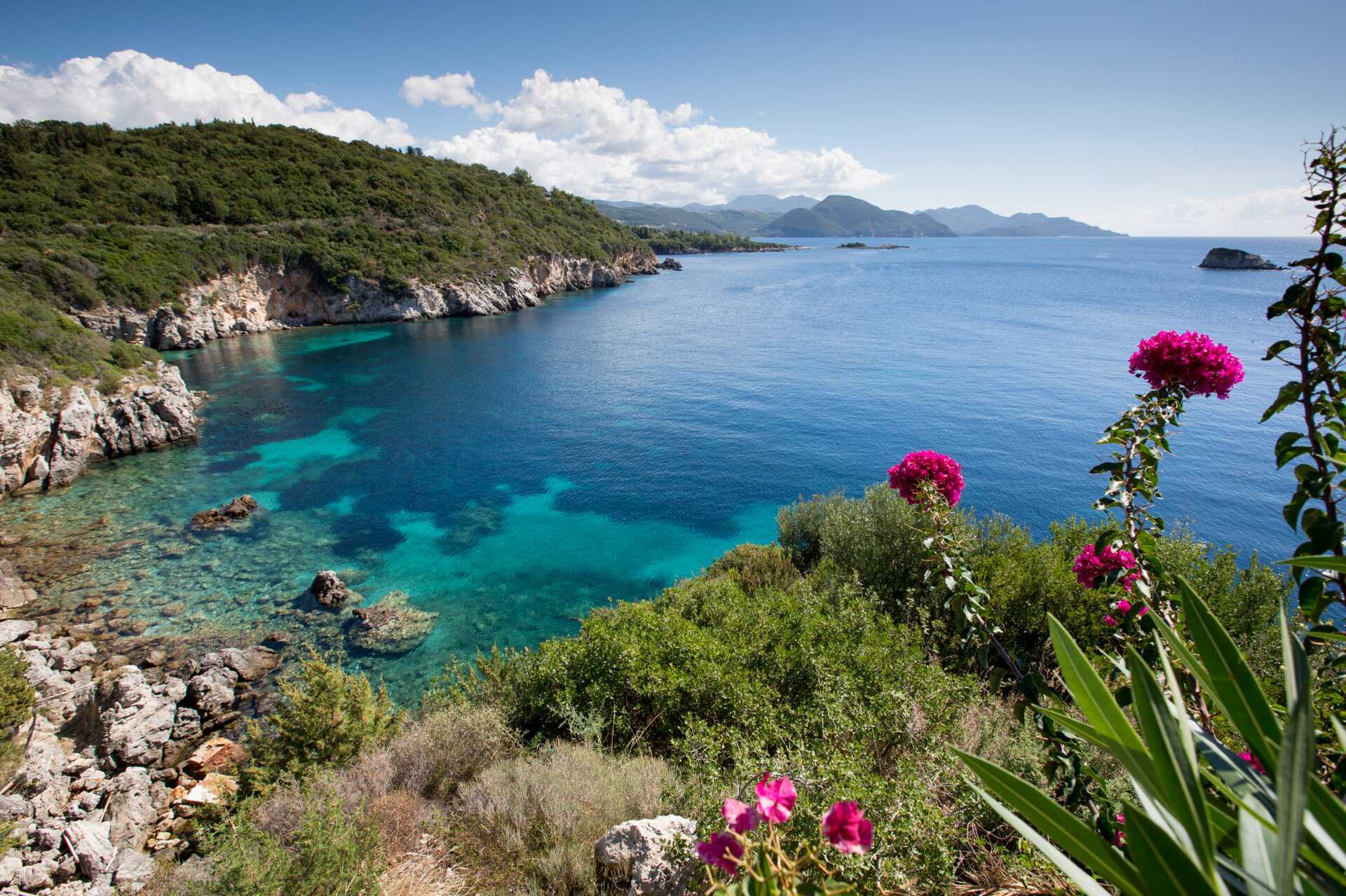 Utsikt fra Costa Smeralda i Sivota, Hellas.