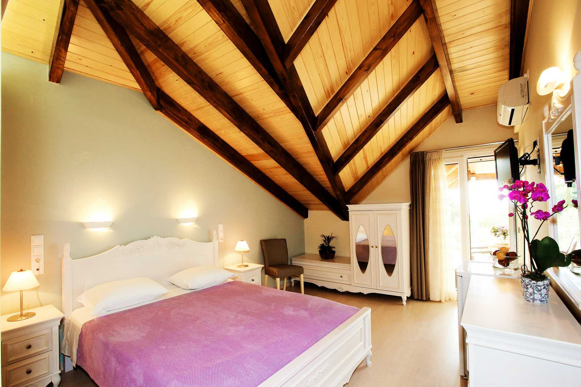 Deluxerom – Maistrali i Parga