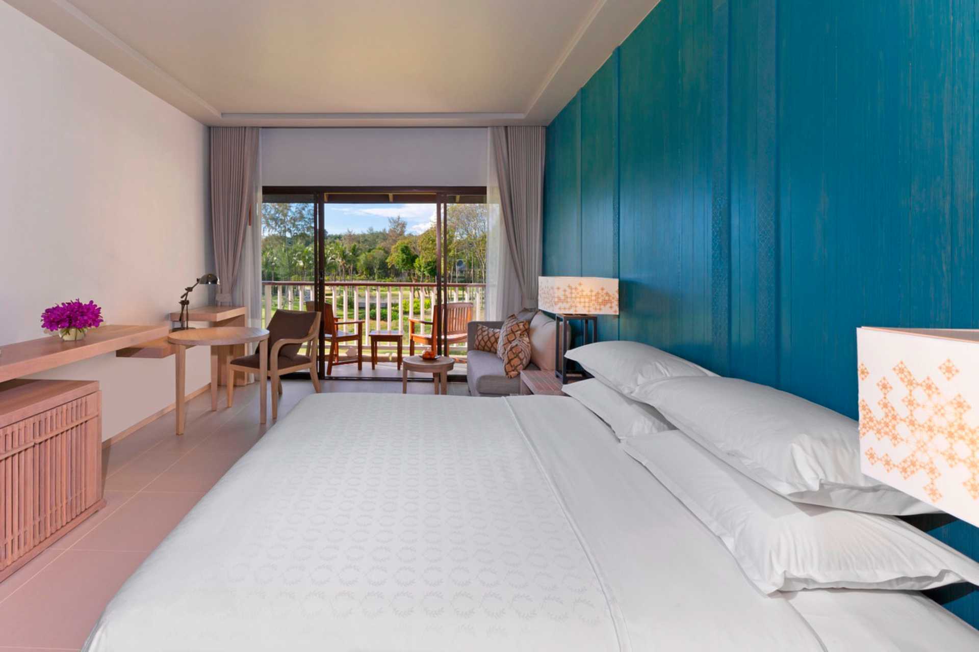 Deluxerom på Dusit Thani Krabi Beach Resort, Thailand.
