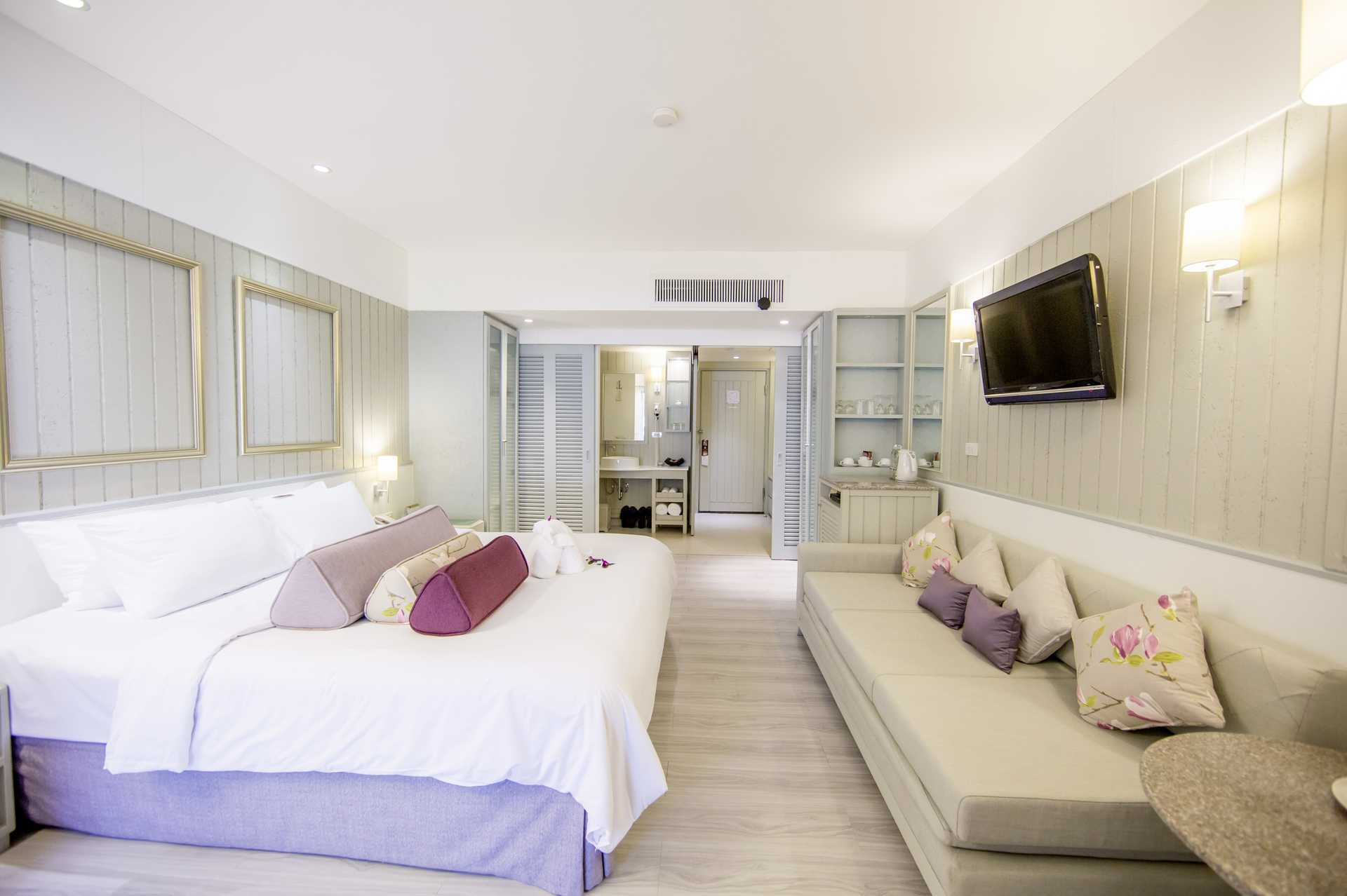 Deluxerom på Katathani Phuket Beach Resort, Thailand.