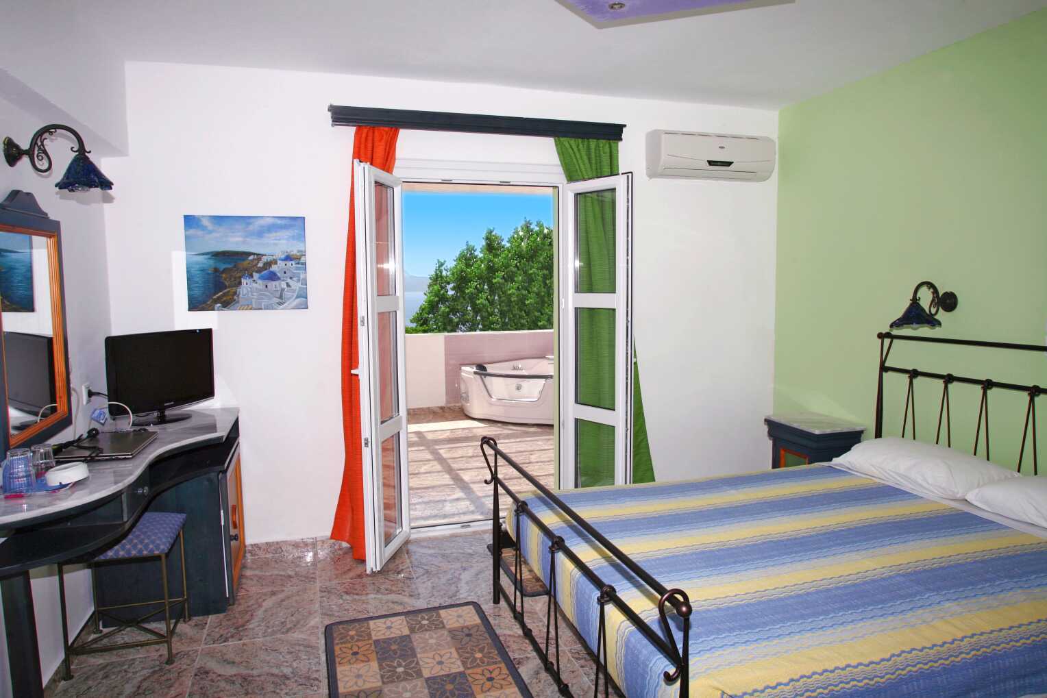 Deluxerom på Princessa Riviera Resort i Samos, Hellas.