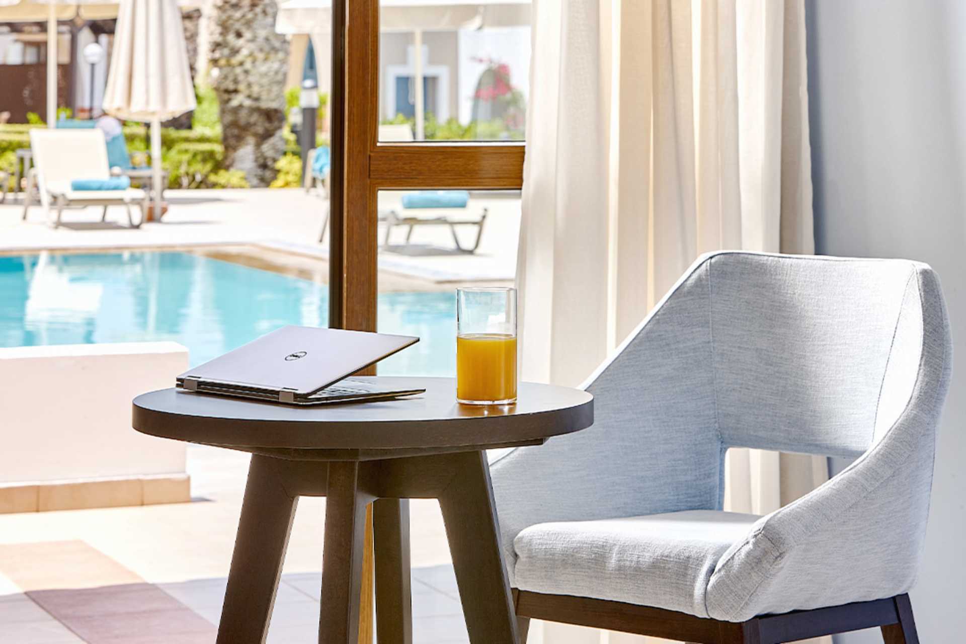 Dobbeltrom i bungalow med delt basseng