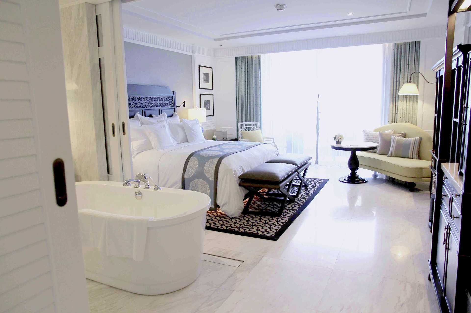 Dobbeltrom i sidebygning på Hotel Intercontinental Hua Hin Resort, Thailand.