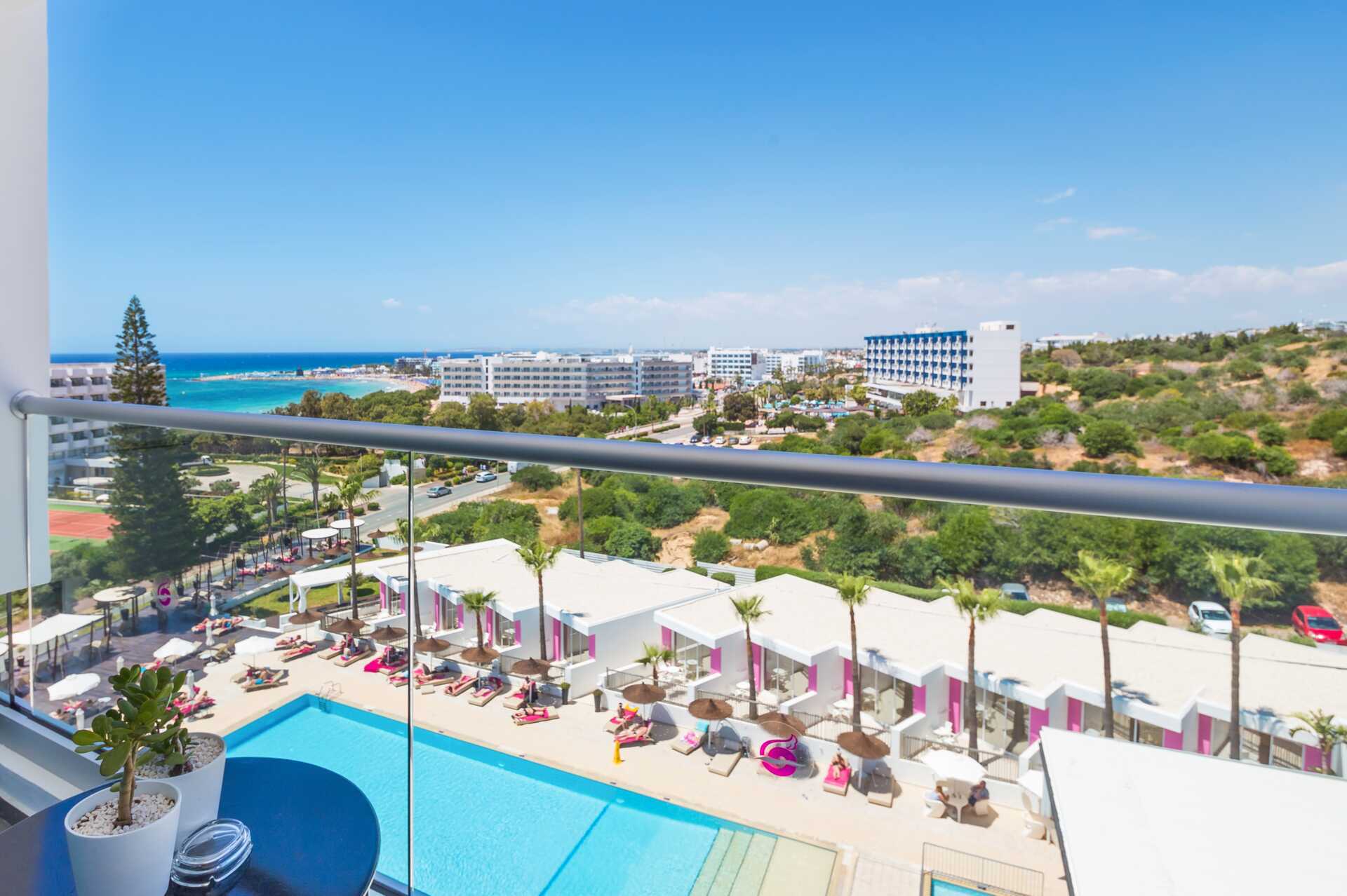 Dobbeltrom med begrenset havutsikt