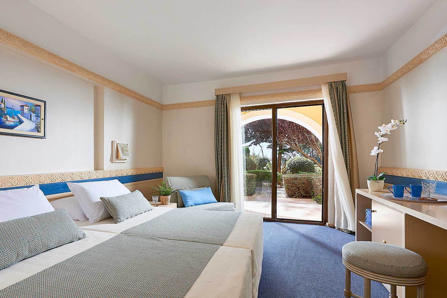 Dobbeltrom på Aldemar Olympian Village i Skafidia, Hellas.