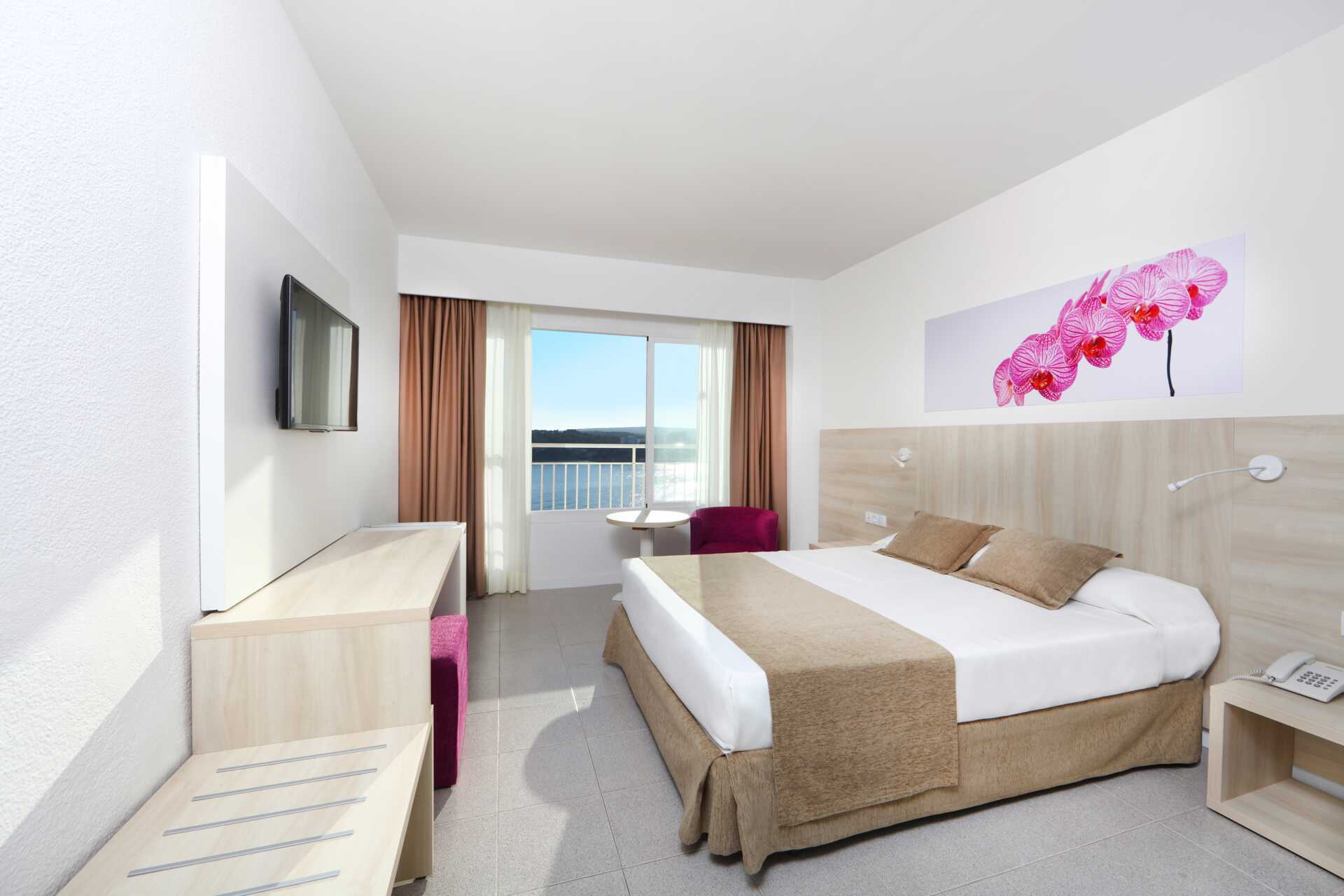 Dobbeltrom på Bahia Principe Sunlight Coral Playa på Mallorca, Spania.