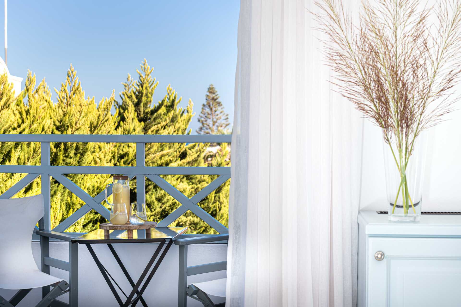 Dobbeltrom på Santorini Kastelli Resort på Santorini, Hellas.