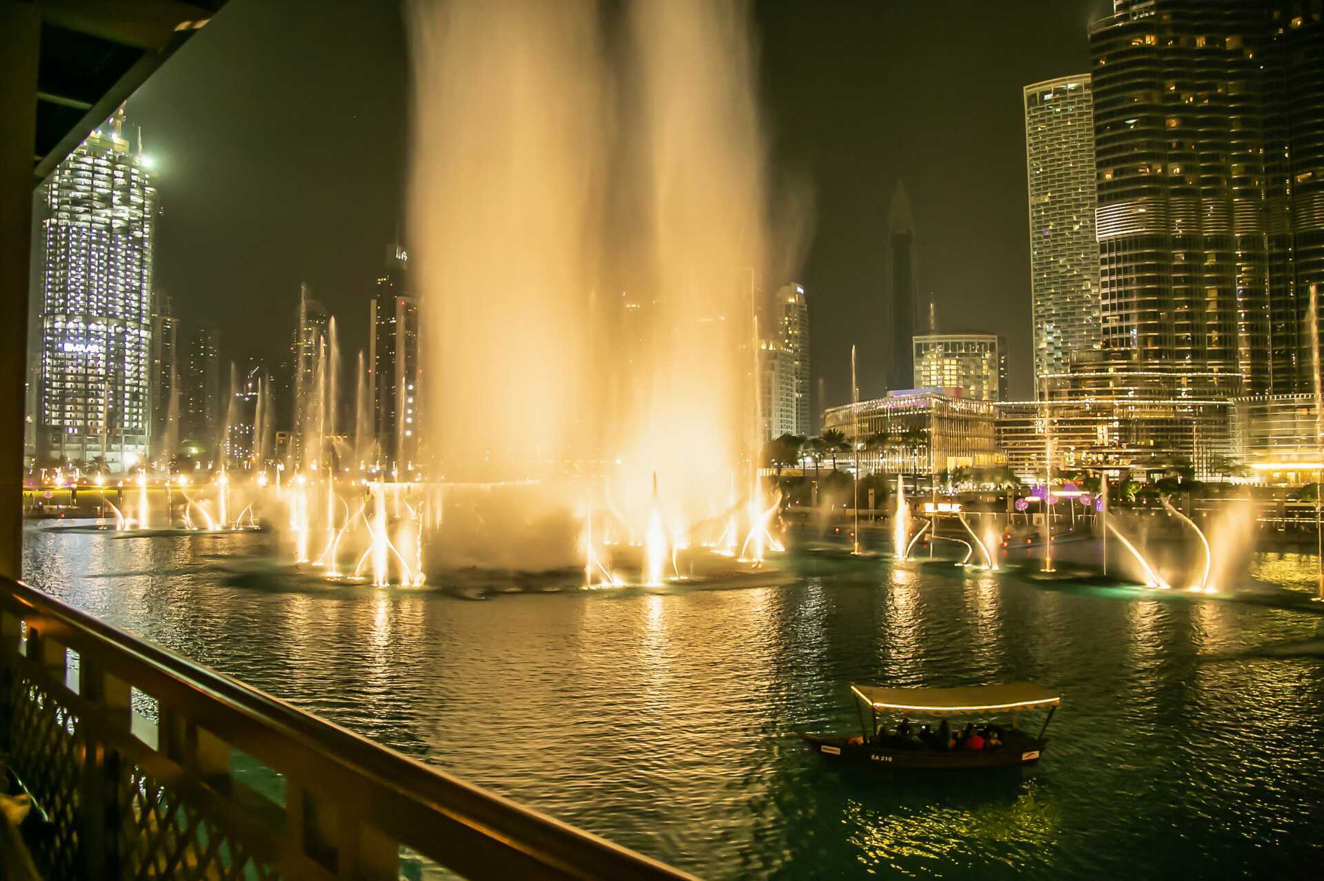 Dubai Fountain i Dubai Downtown