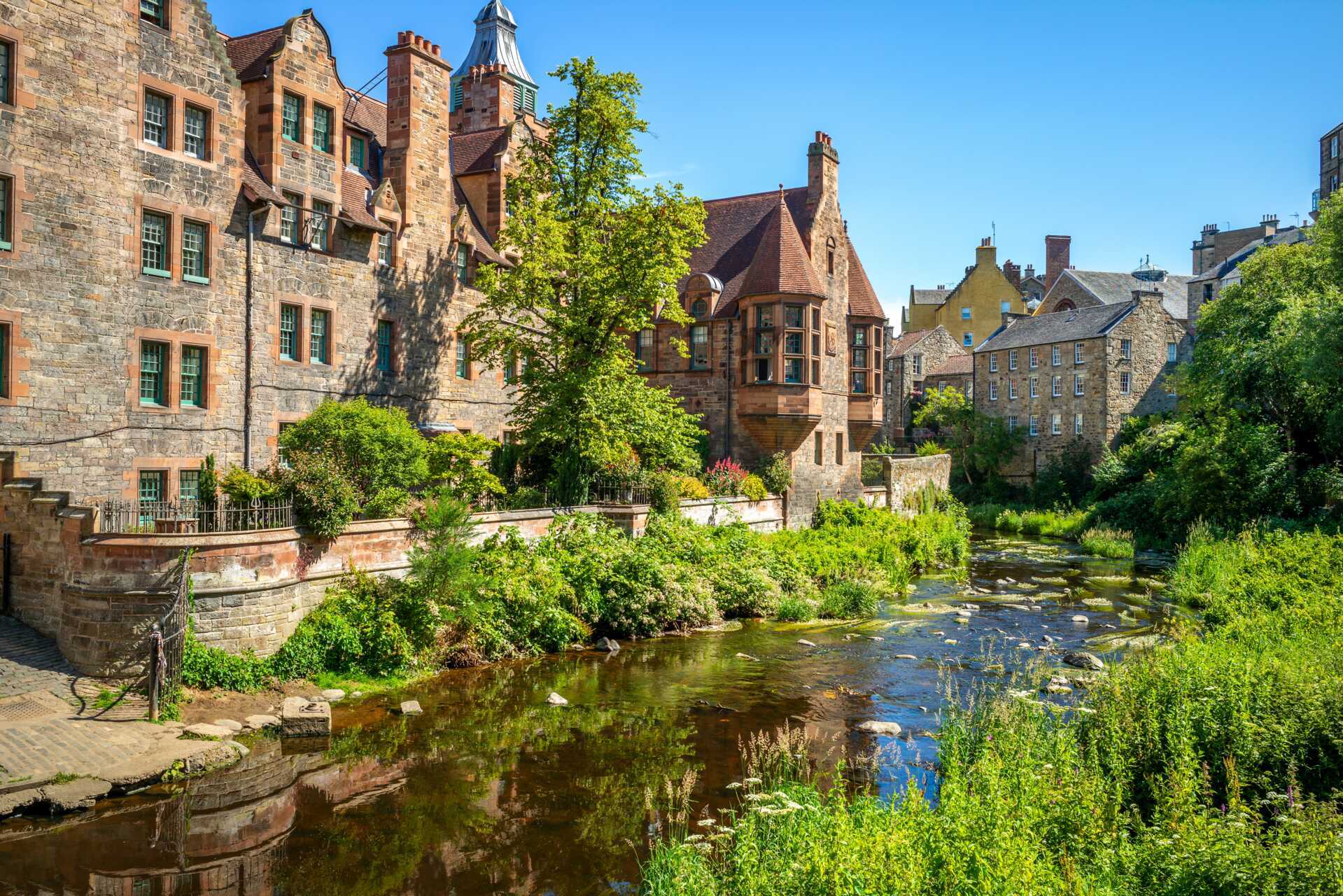 Det hyggelige området Dean Village i Edinburgh.