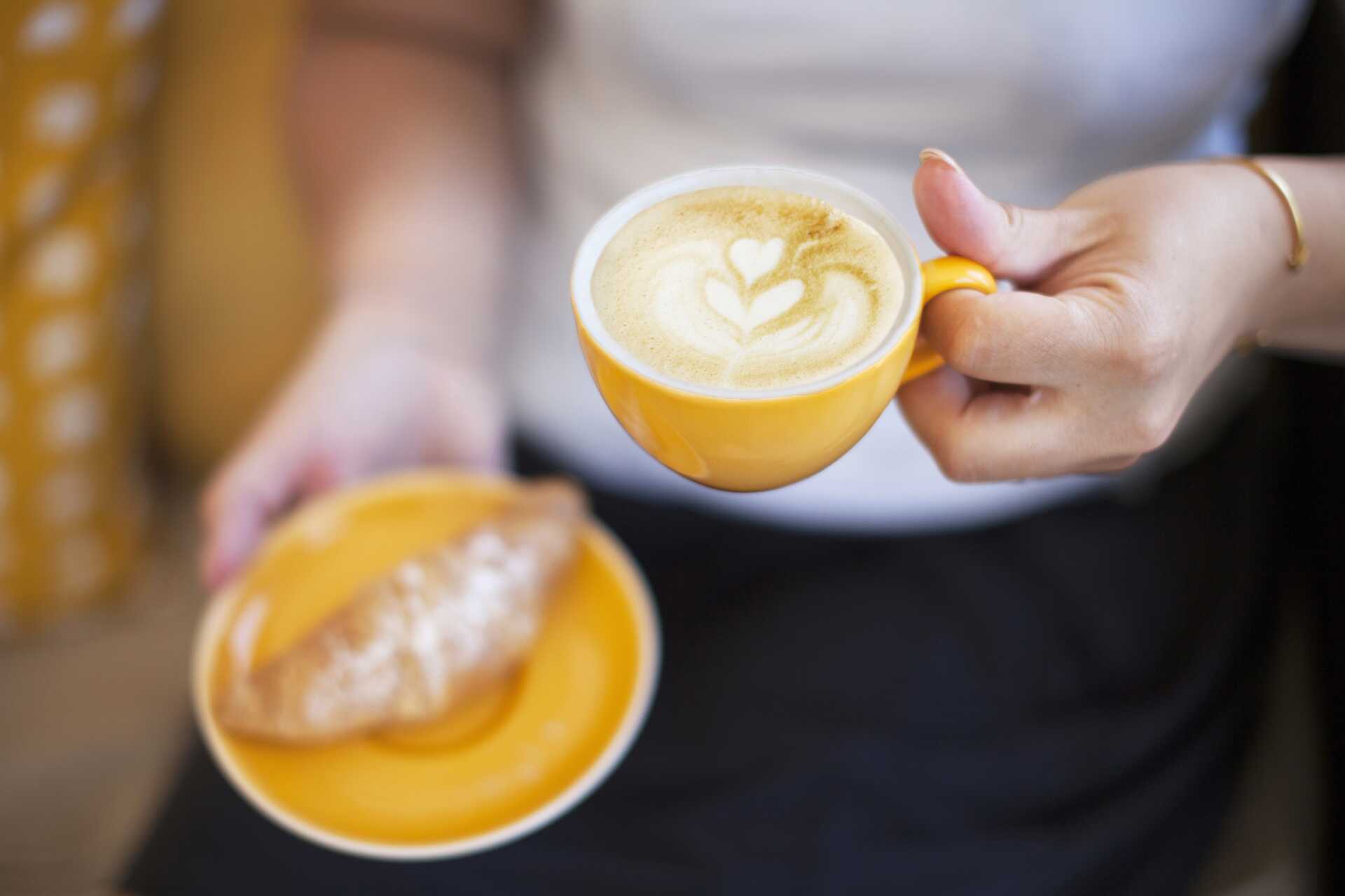 Slapp av i Mondo Café.