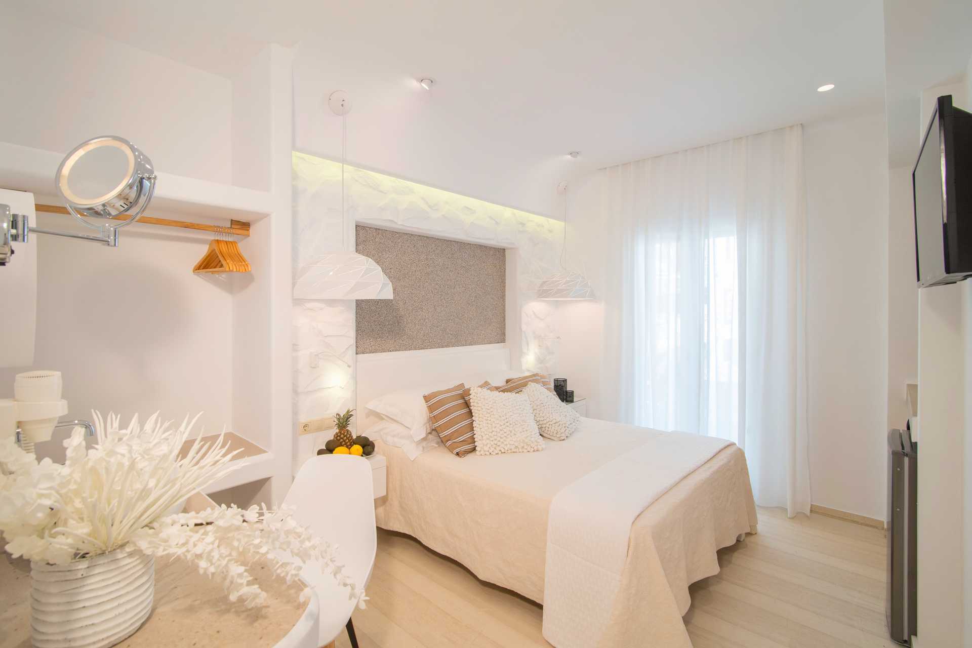 Ettromsleiliget på hotell Spiros i Naxos by.