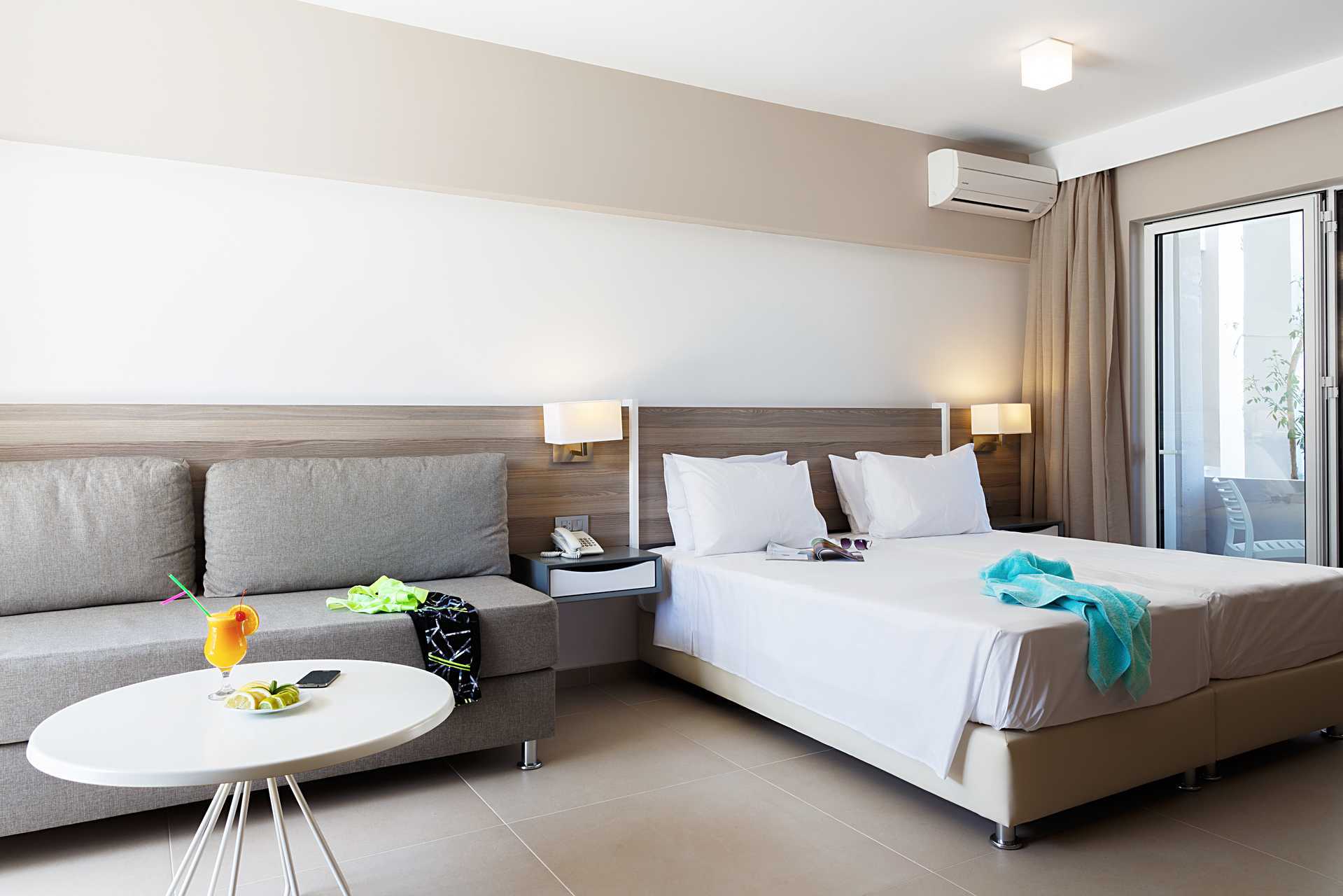 Ettromsleilighet på Santa Helena Beach.