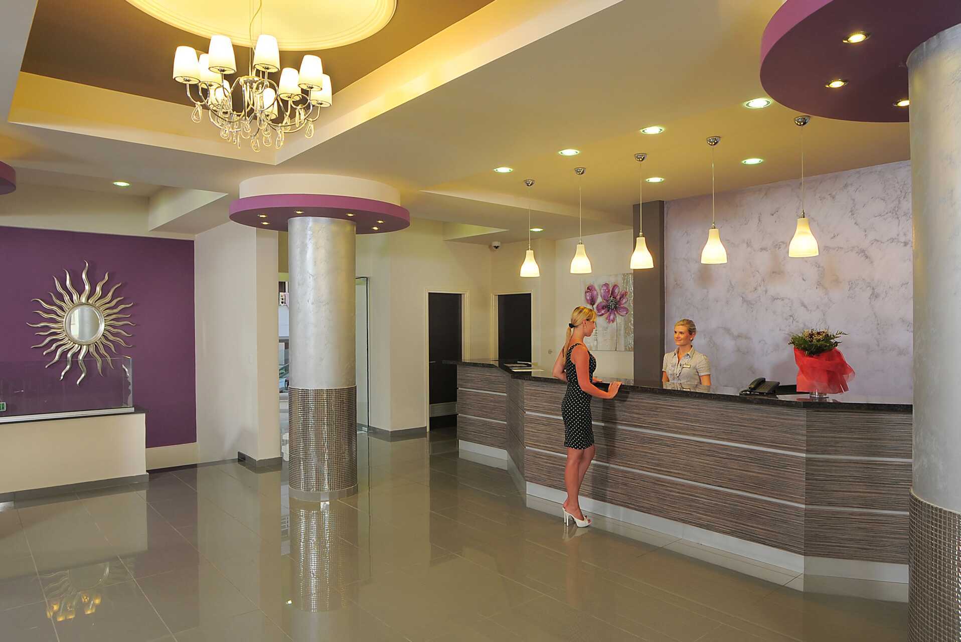 Resepsjon på EuroNapa i Ayia Napa, Kypros.