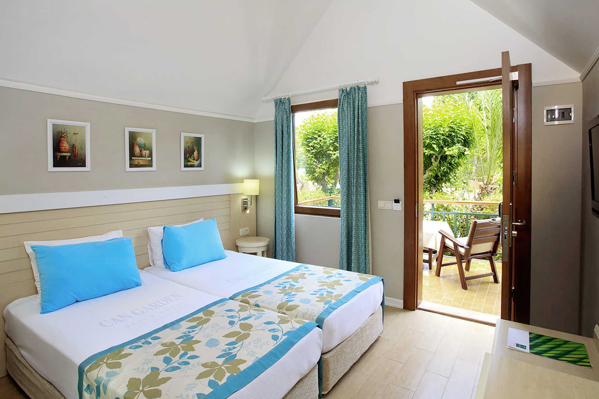 Familierom på Can Garden Beach i Side, Tyrkia.