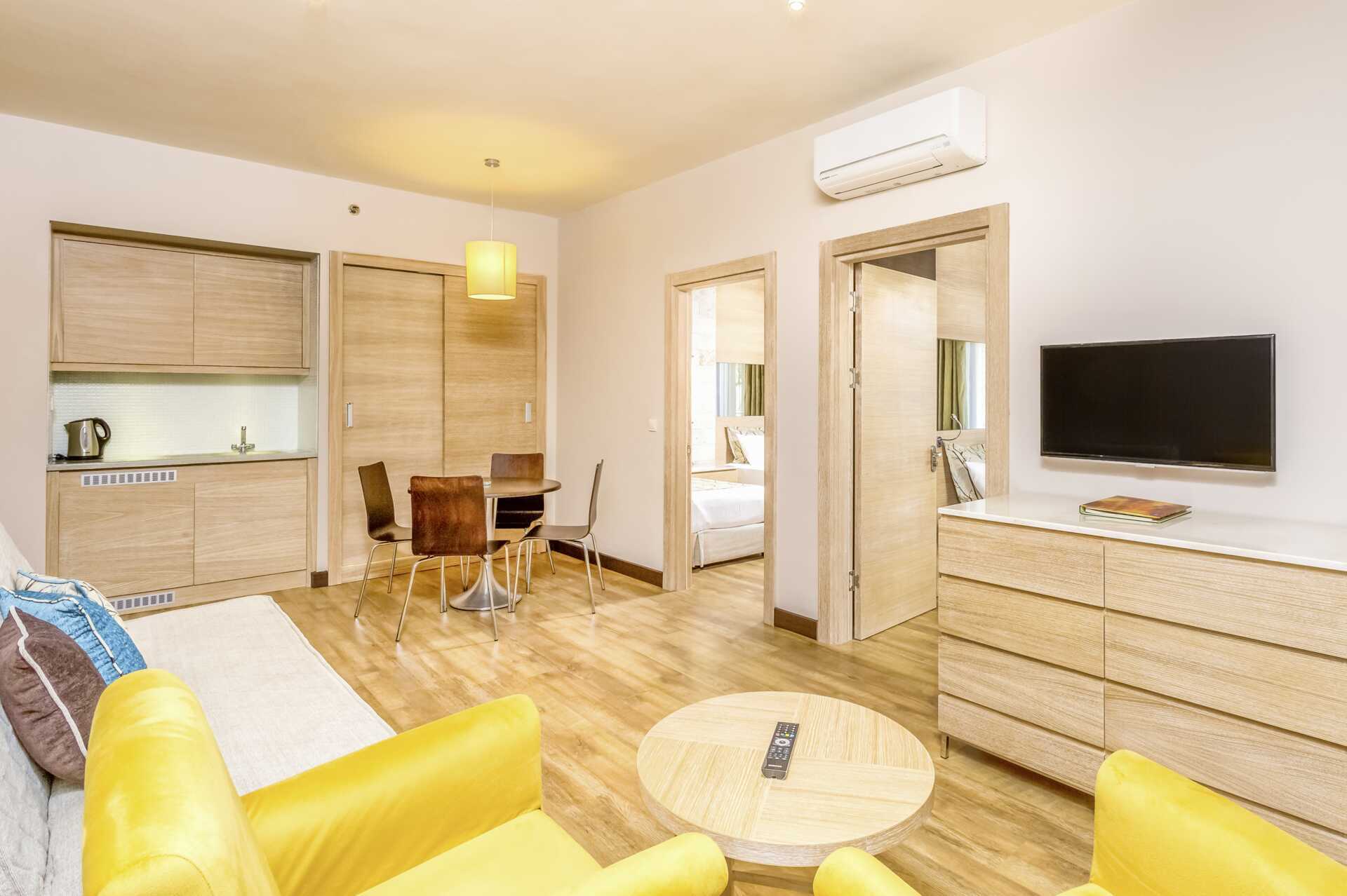 Familierom på Melas Holiday Village i Side, Tyrkia.