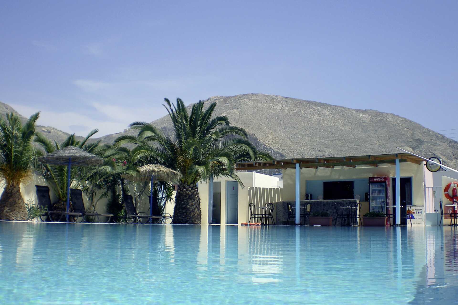 Basseng på Gardenia på Santorini i Hellas.
