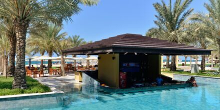 Poolbaren Sunset bar på hotell Hilton Ras Al Khaimah Resort & Spa.