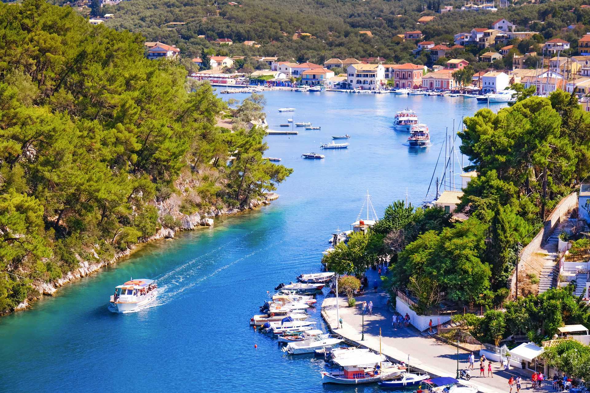 Joniske perler – Paxos og Antipaxos