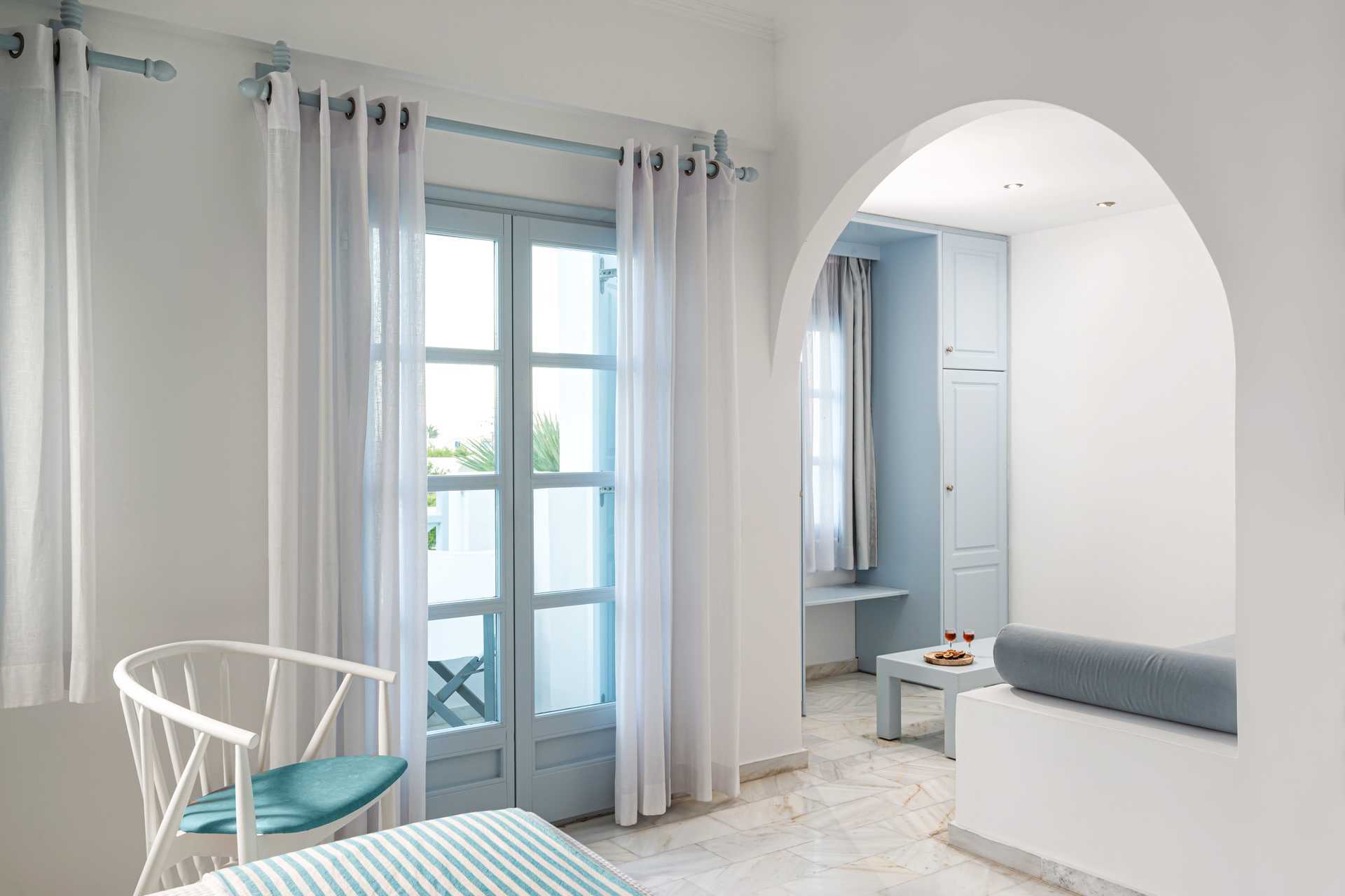 Juniorsuite på Santorini Kastelli Resort på Santorini, Hellas.