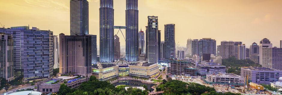 Kuala Lumpur i Malaysia har en fin blanding av storby og tropiske grøntområder.