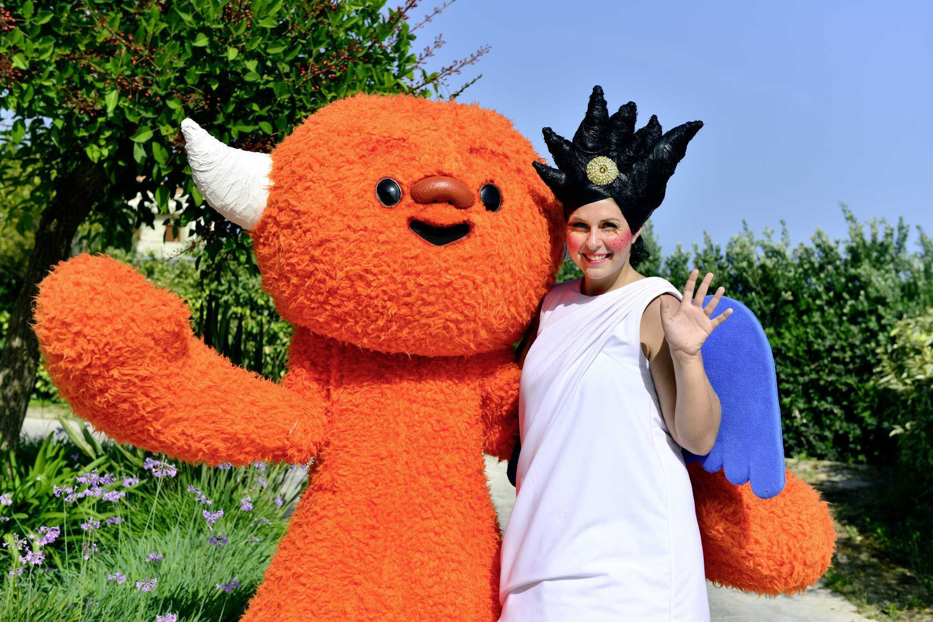 Polly & Mino, barnas favoritter, finnes på Lopesan Baobab Resort, Gran Canaria.