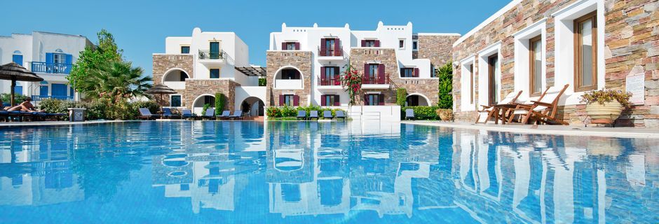 Bassengområdet – Naxos Resort på Naxos