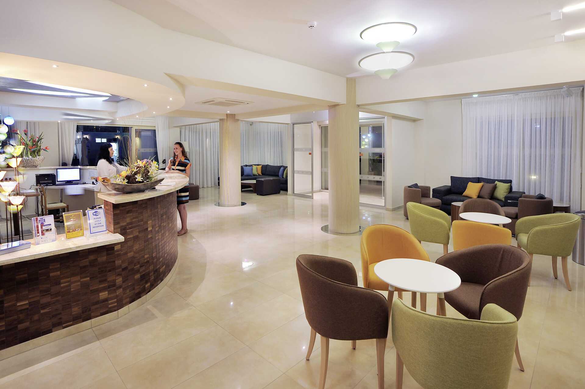 Resepsjonen på hotell Nelia Garden, Ayia Napa, Kypros