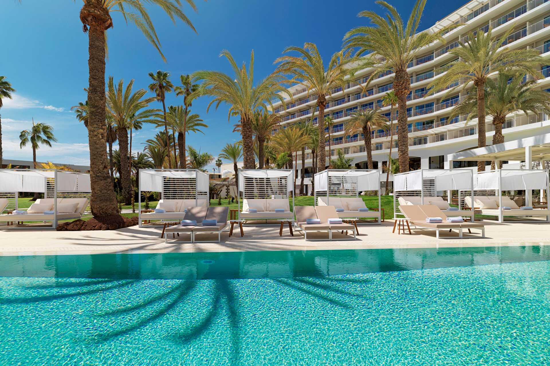 Basseng for gjester som bor i juniorsuiten