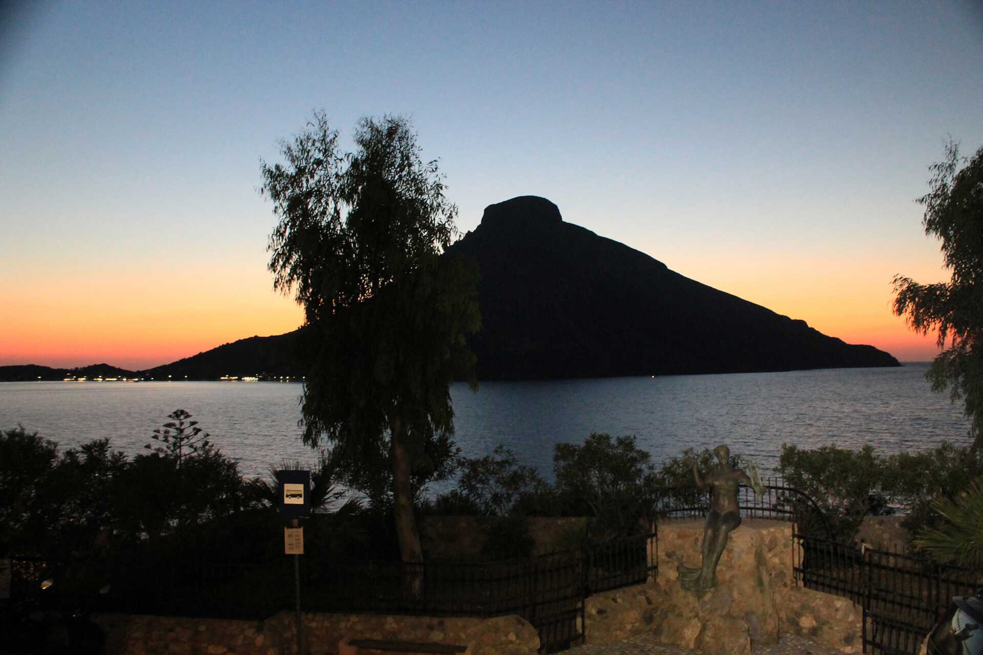 Solnedgang over Kalymnos
