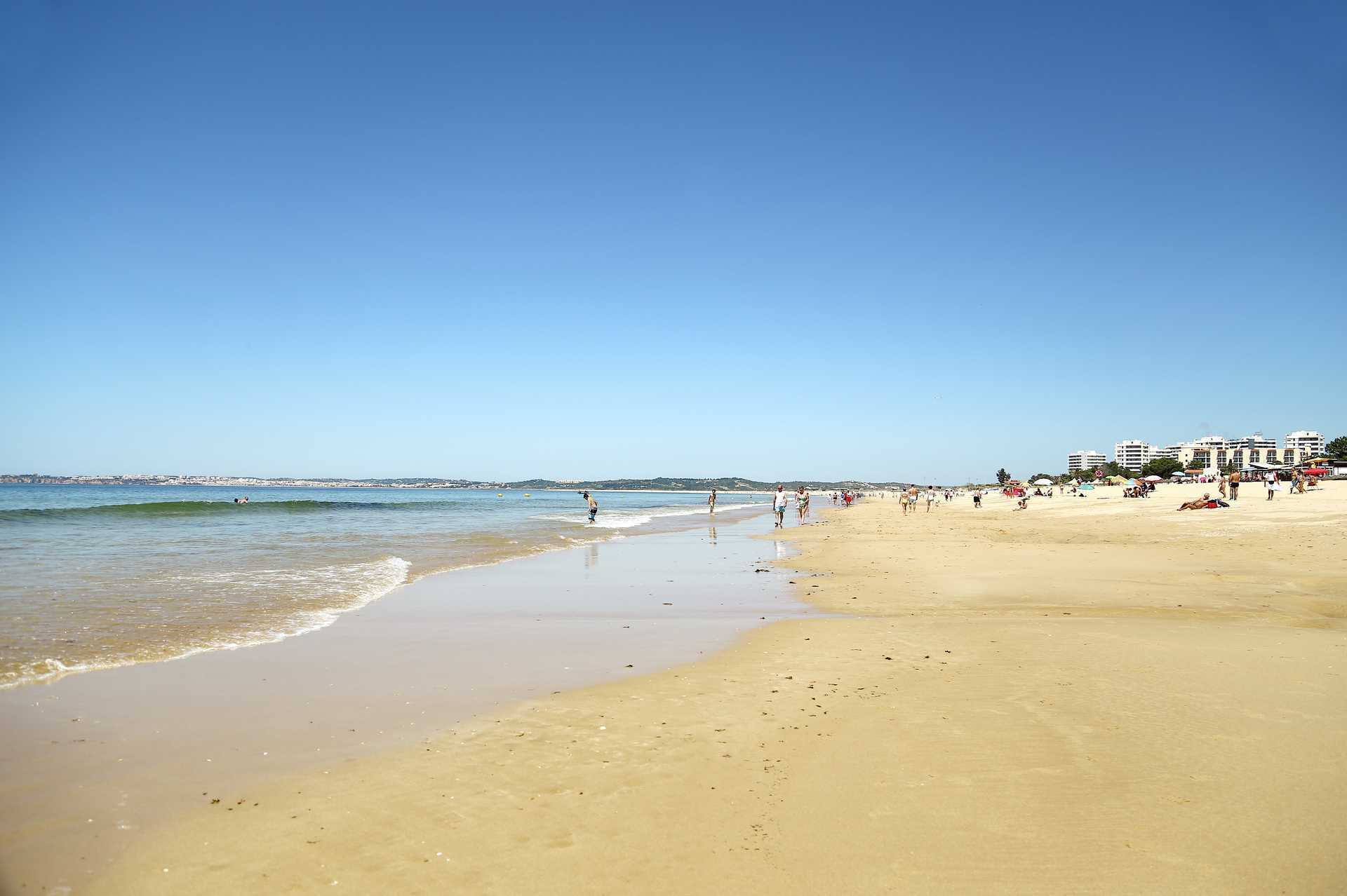 Praia dos Tres Irmas ved Portimao på Algarvekysten, Portugal.