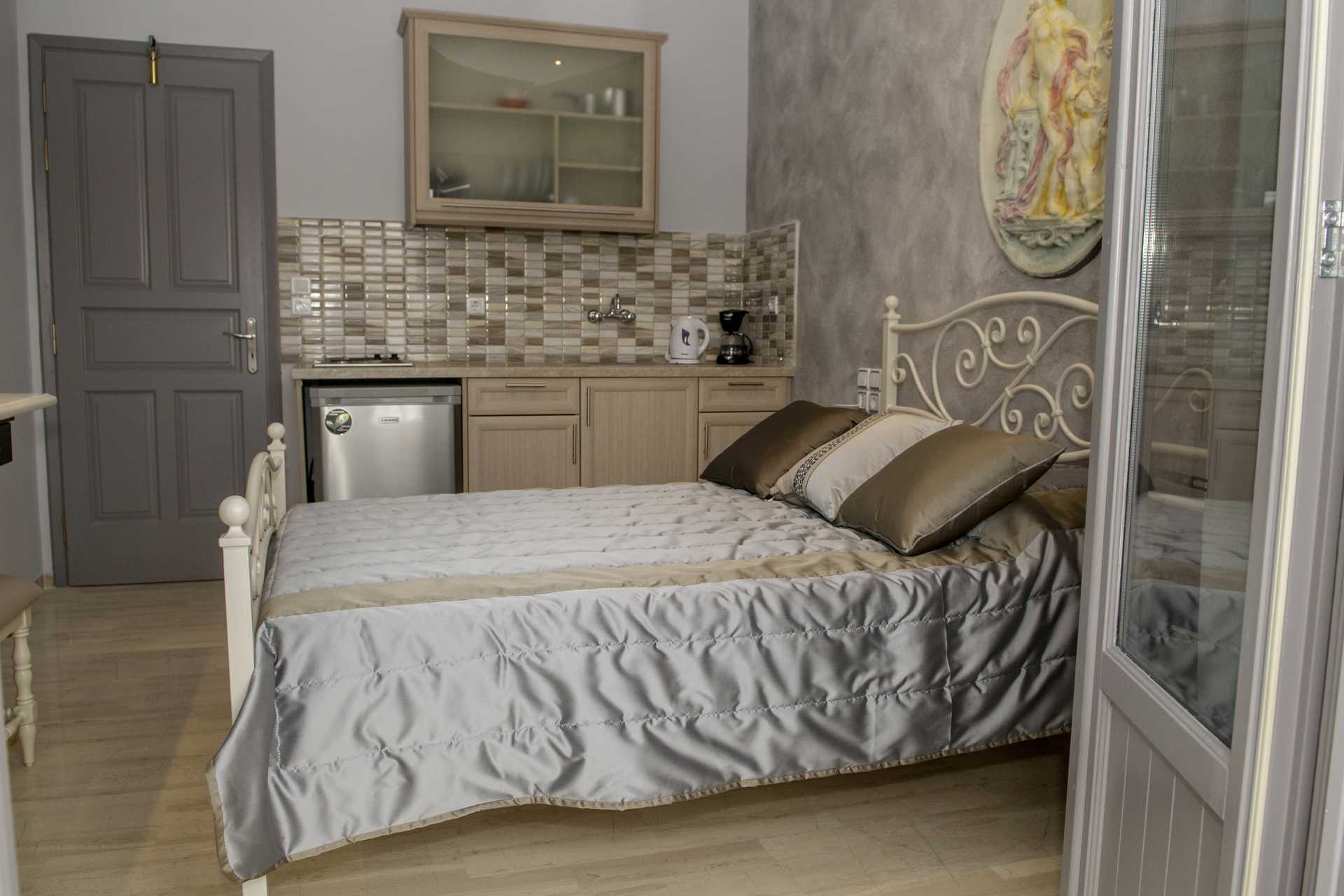 Renovert ettromsleilighet på Polydefkis.