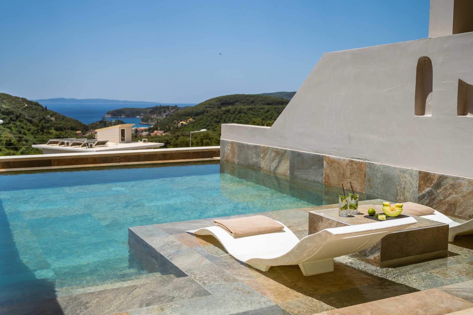 Superiorsuite med eget basseng