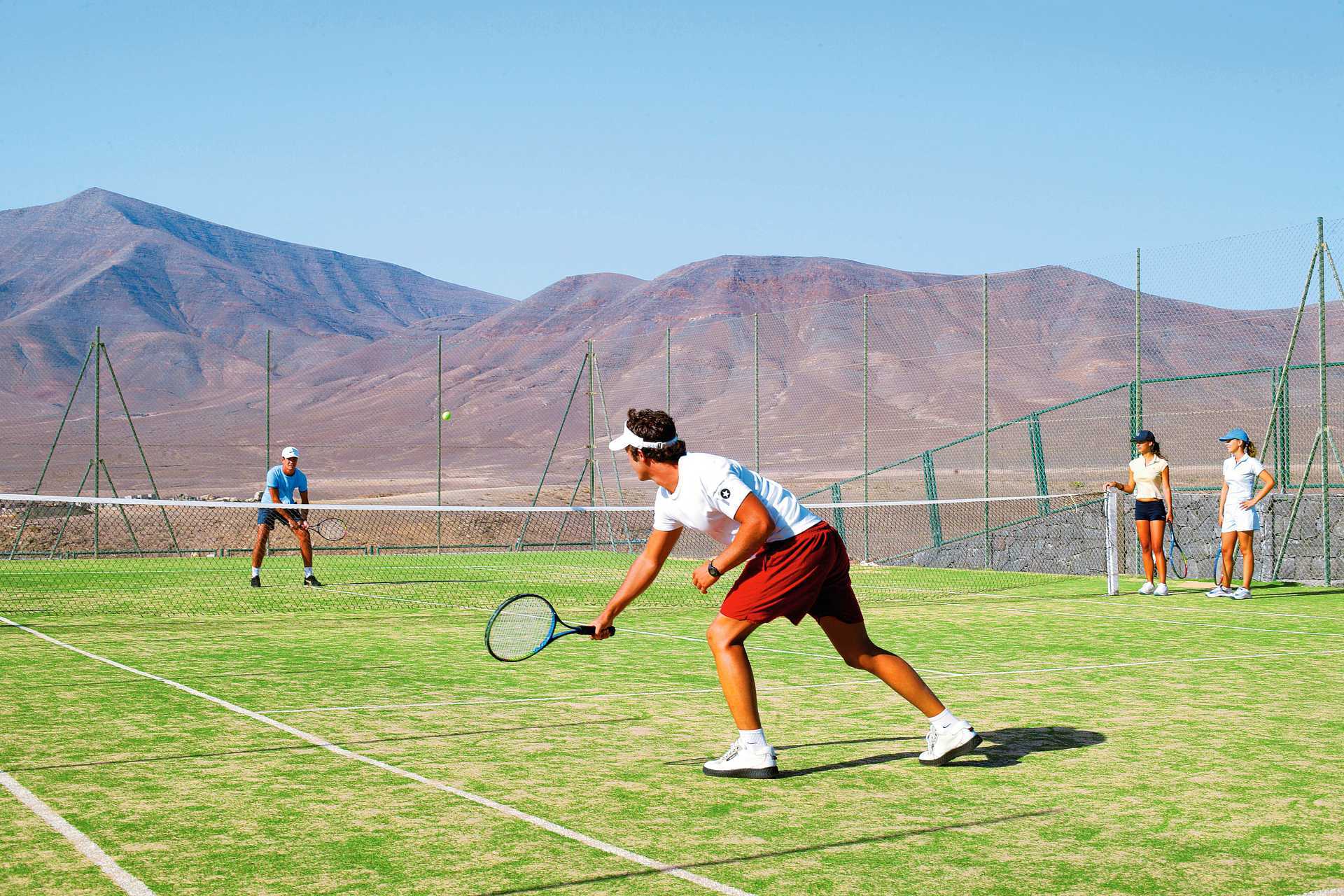 Tennisbanen på hotellet
