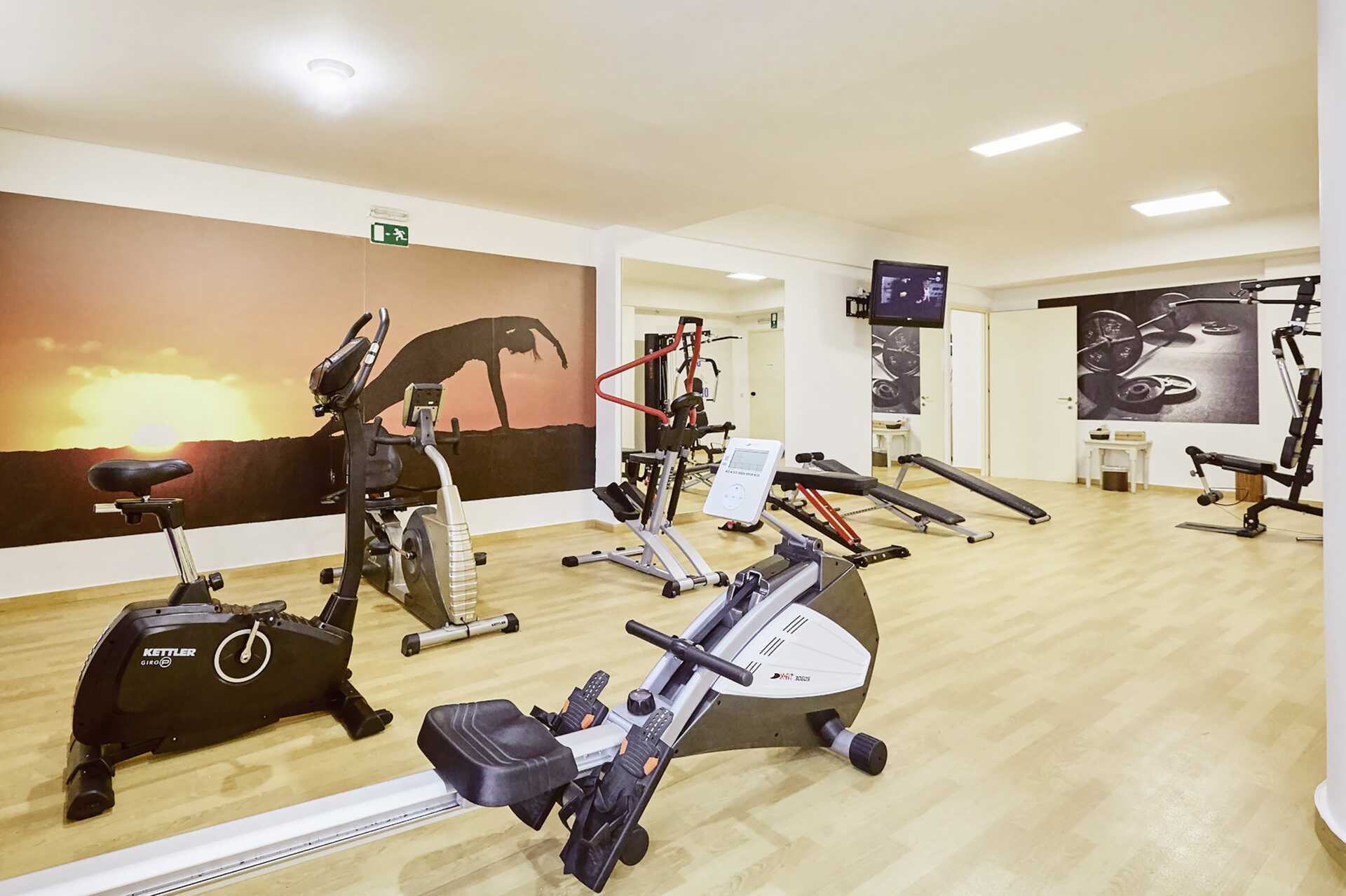 Treningsrom på hotellet Santa Marina Beach i Agia Marina.