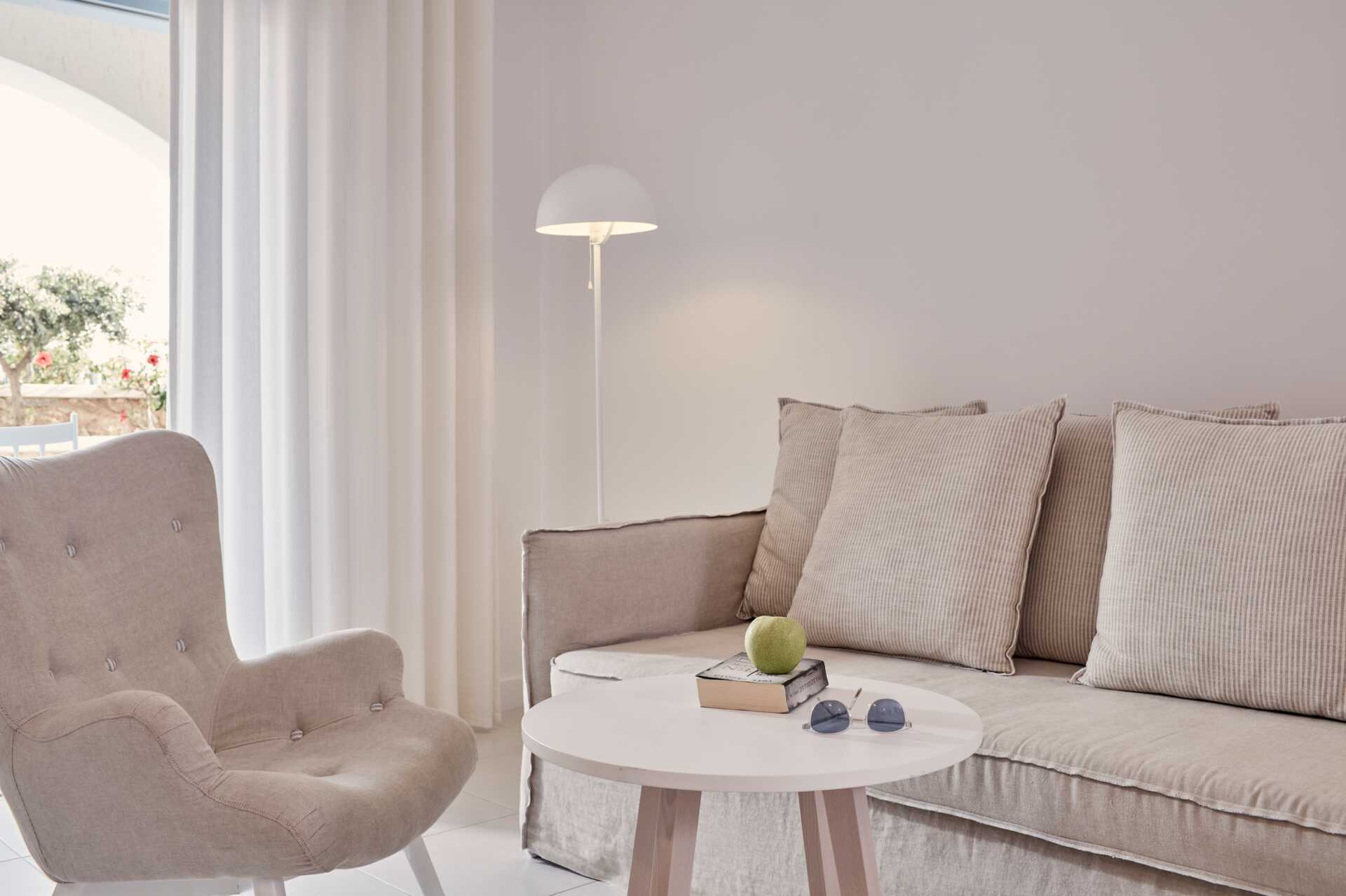 Juniorsuite på Santo Miramare Resort i Santorini, Hellas.