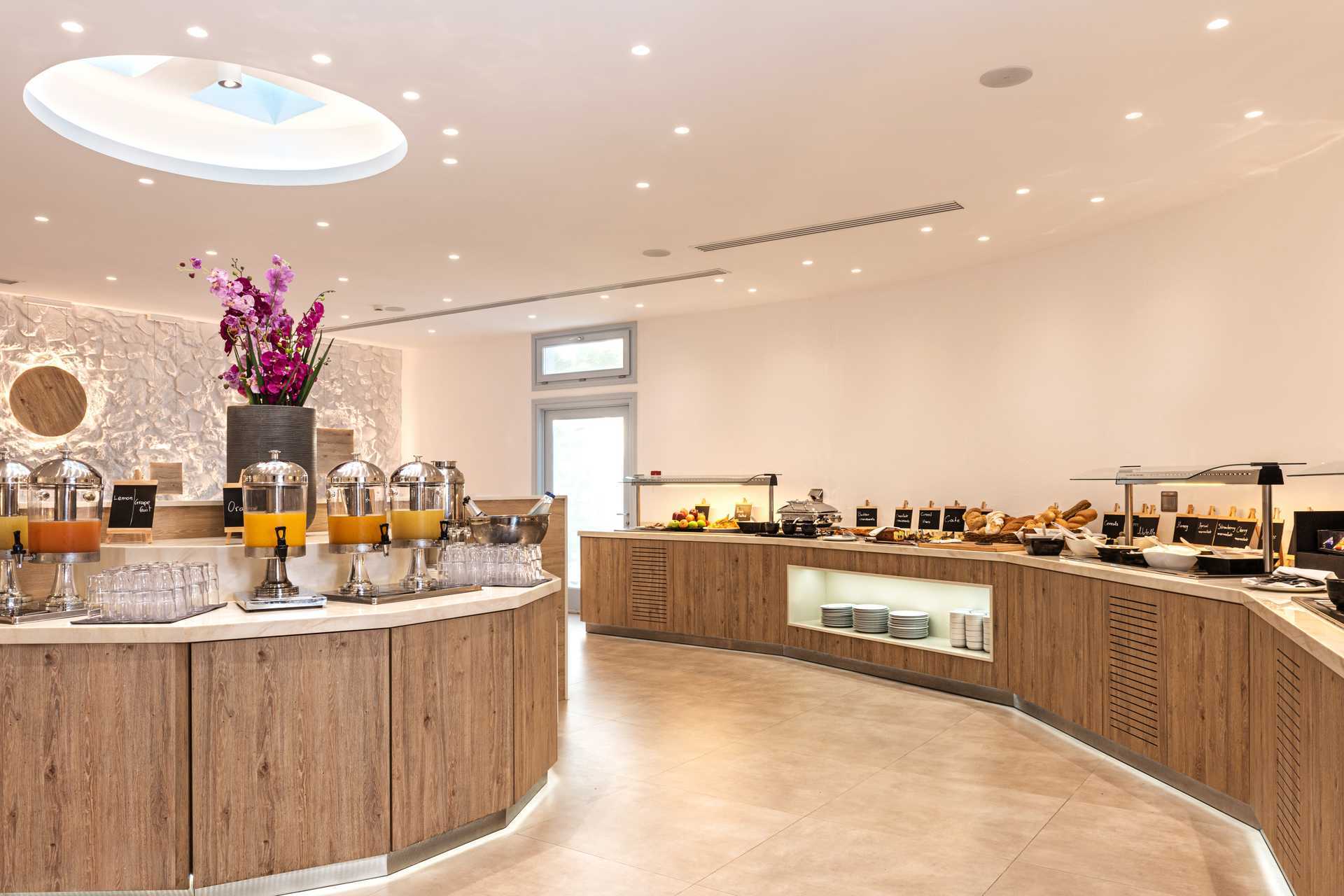 Restaurant på Santorini Kastelli Resort på Santorini, Hellas.