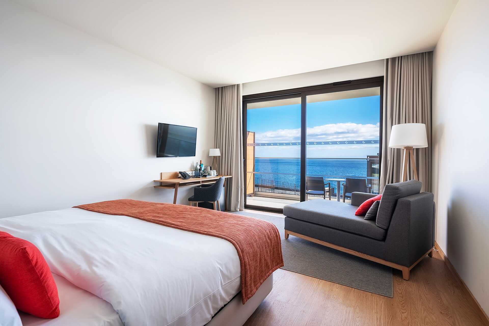 Dobbeltrom med full havutsikt på Sentido Galomar på Madeira, Portugal.