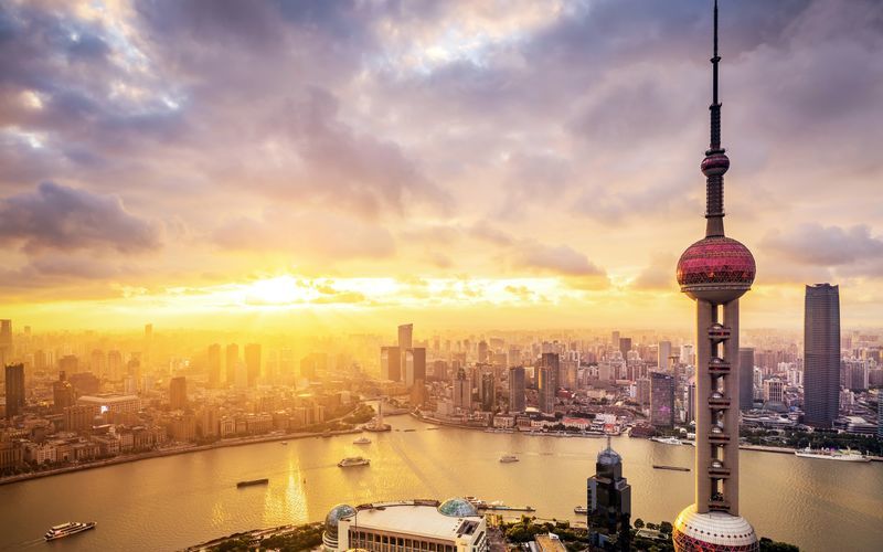 Shanghai er Kinas mest moderne by med et 20-talls millioner innbyggere.