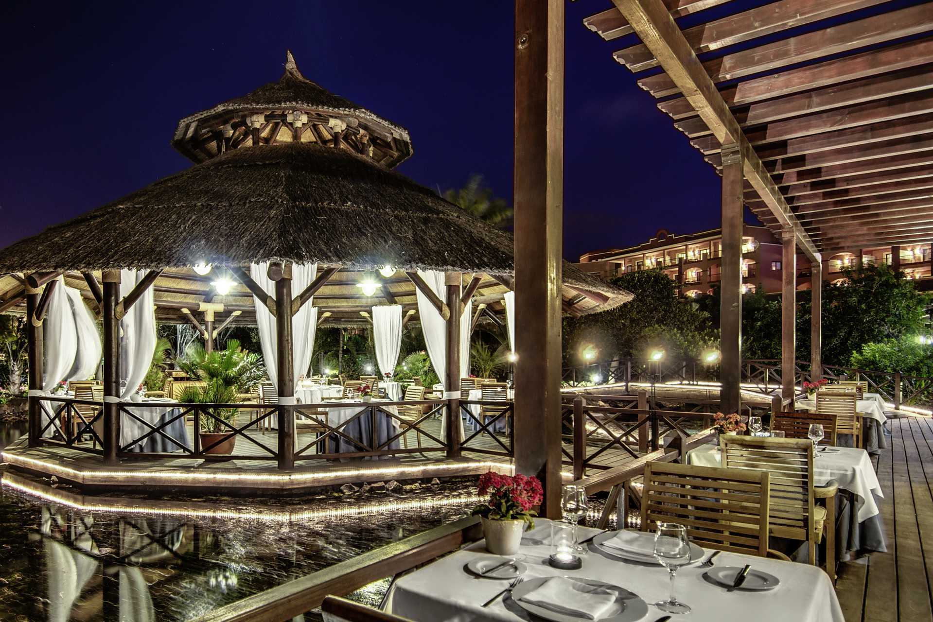 Restaurant på Sheraton Fuerteventura Beach, Golf &amp; Spa Resort i Caleta de Fuste, Fuerteventura.