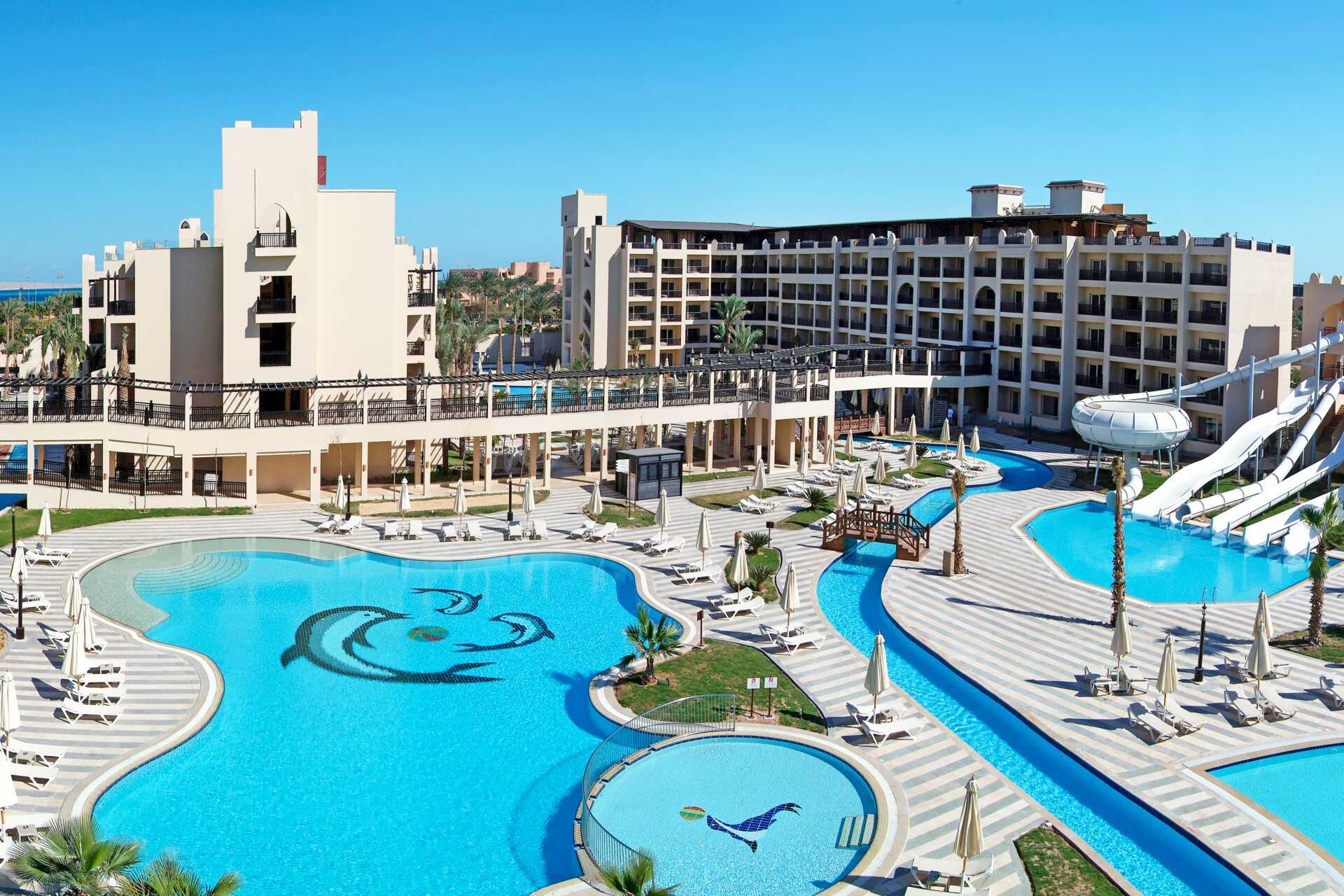Bassengområdet på Steigenberger Aqua Magic i Hurghada, Egypt.