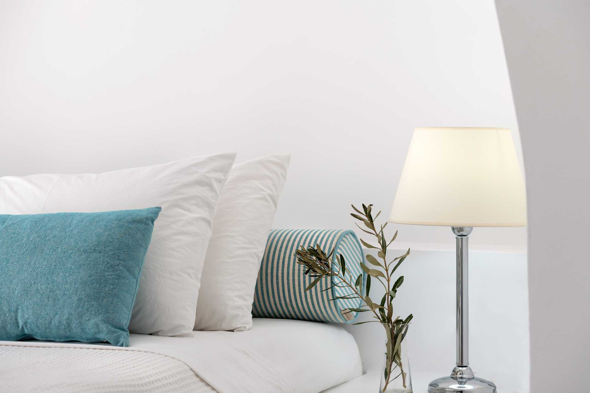 Superiorrom på Santorini Kastelli Resort på Santorini, Hellas.