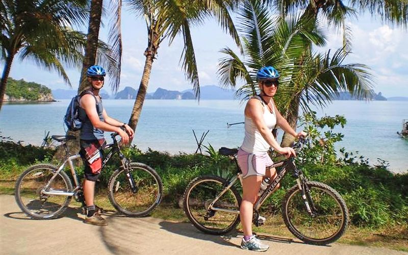 Sykkeltur på Koh Yai Noi