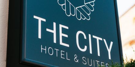The City Hotel & Suites