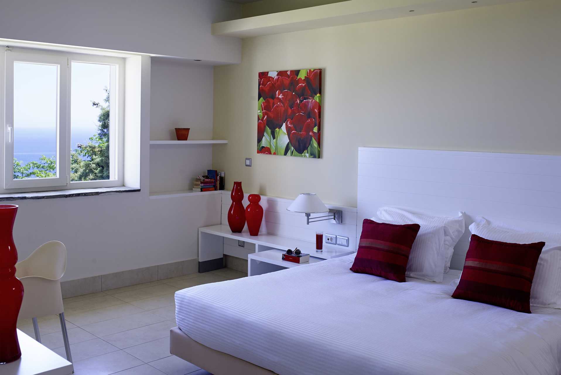 Toroms suite med delt basseng på Esperos Blue Village and Spa, Rhodos.